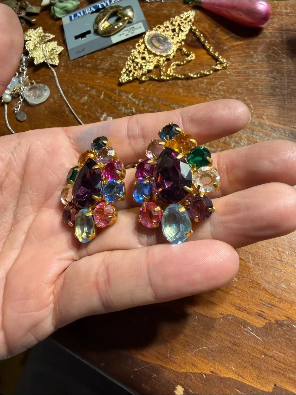 N/A bold multicolor